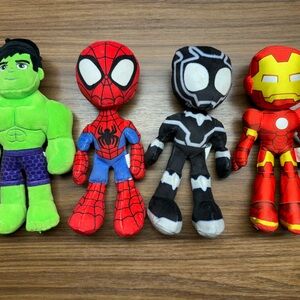 Marvel Superhero Plush Toy Set - Green, Red, Black